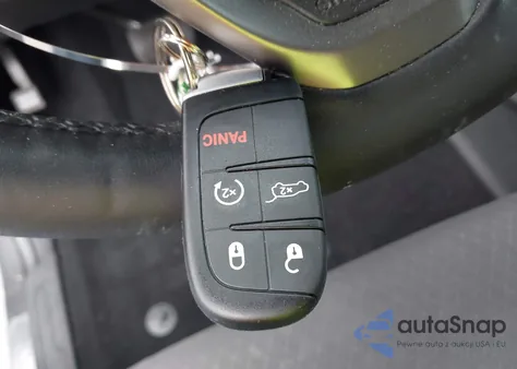 2021 Jeep Grand Cherokee Laredo E 4X2 из США, поврежденный, VIN 1C4RJEAG9MC597389